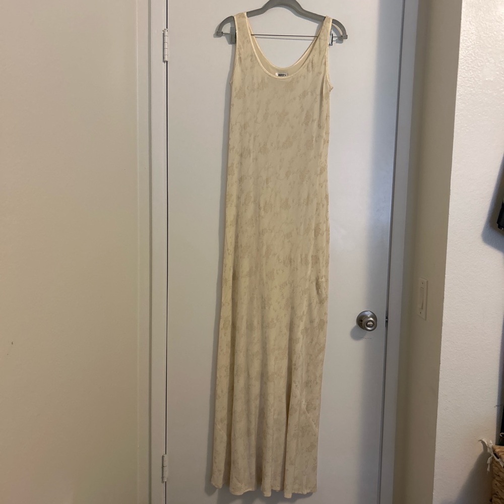 Chic Yellow Sleeveless Maxi Dress